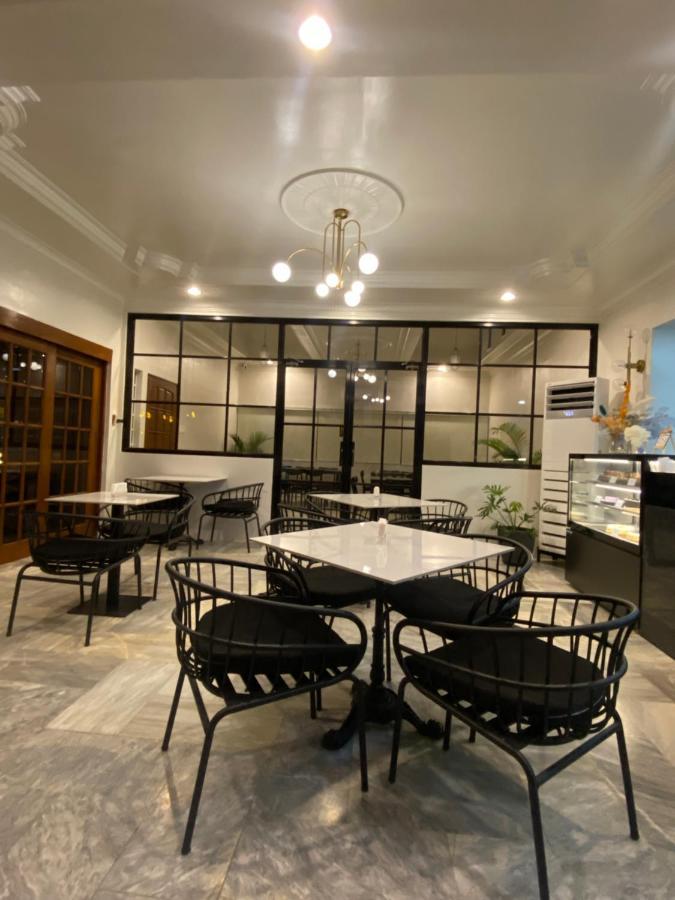 Honey Suite Room Inside Bee Cafe Cebu At Ayala Area Exterior photo
